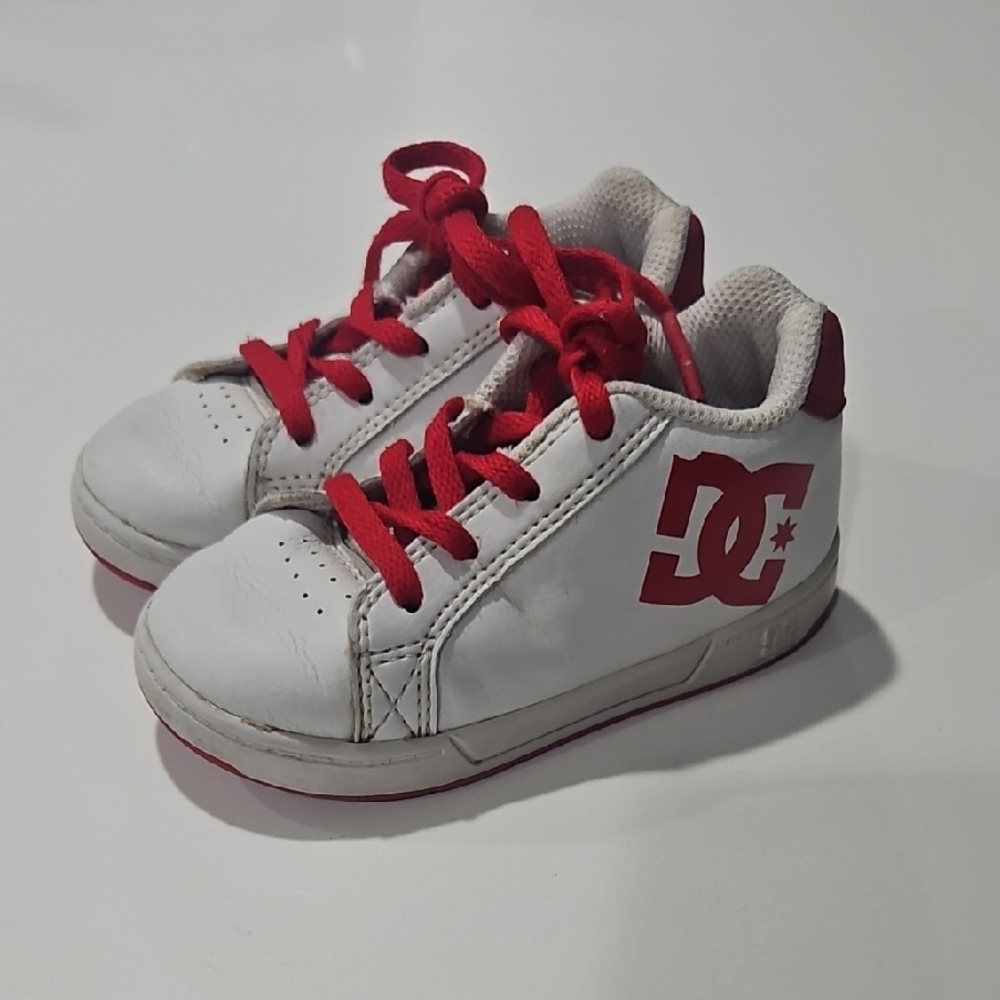 DC Kids' Sneakers in White and Red Toddler Sz 6.